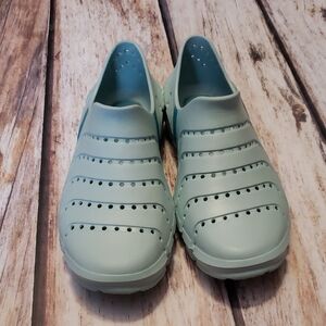 Women's Sperry Water Shoes Size 8